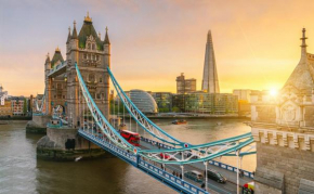 Tower Bridge Rainbow Suites